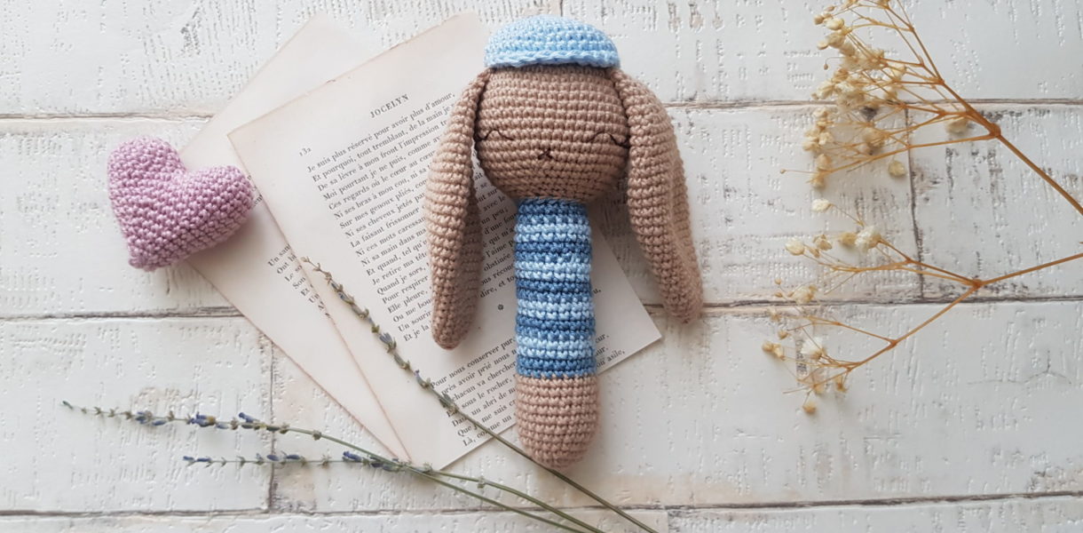 free crochet bunny rattle pattern