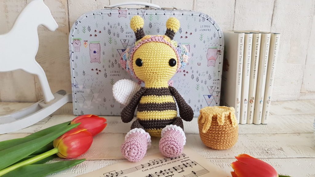 Bulky Weight Crochet Patterns - 40 Designs to Make - Sweet Bee Crochet