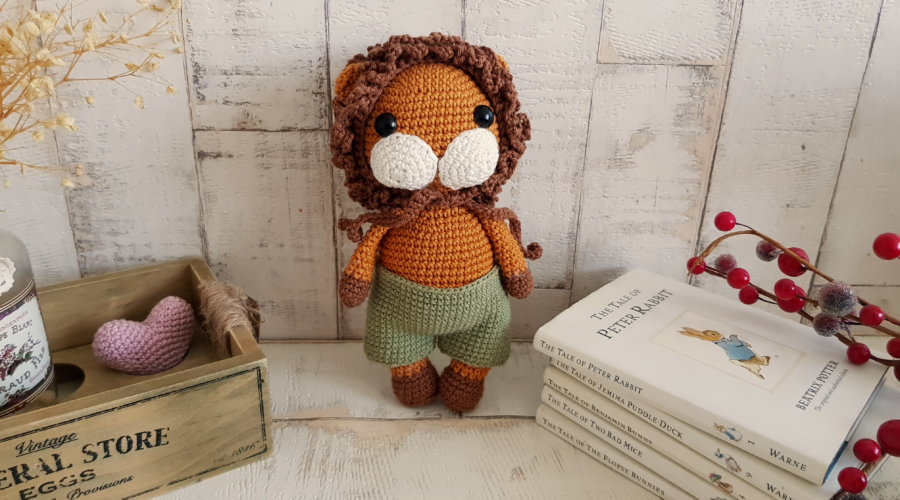 crochet lion